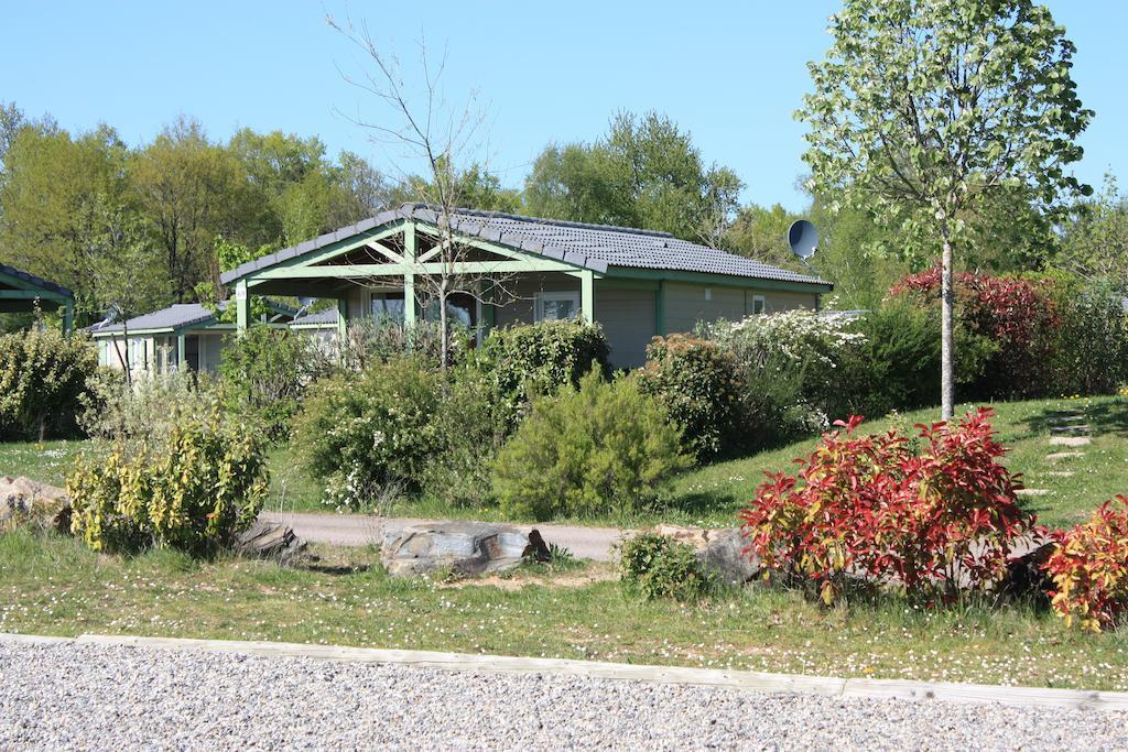 Beynat Cottages Du Lac De Miel מראה חיצוני תמונה