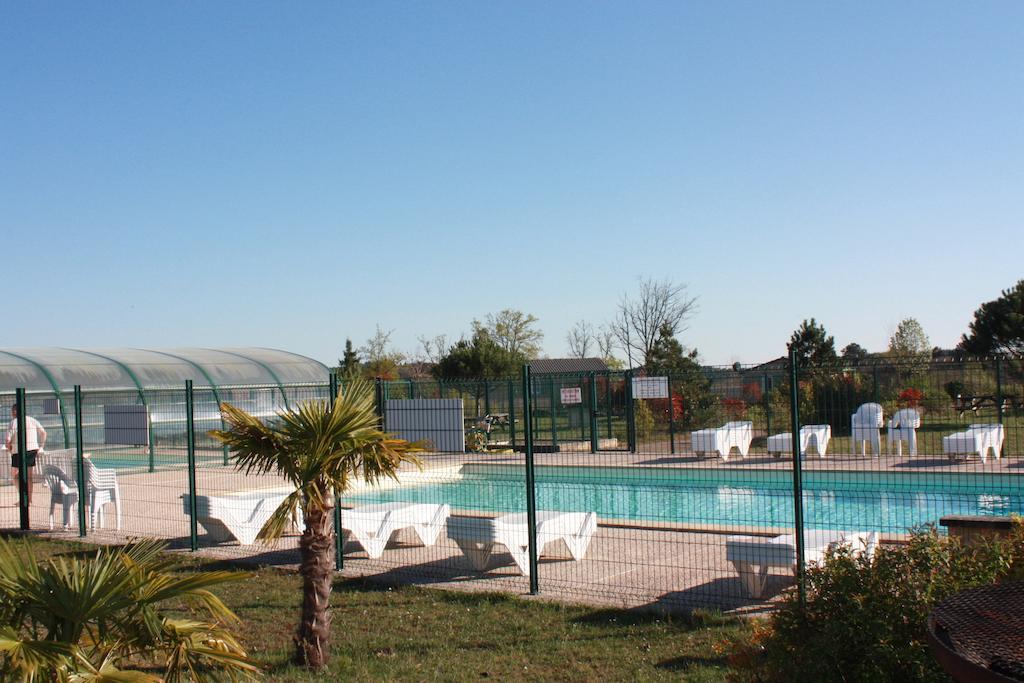 Beynat Cottages Du Lac De Miel מראה חיצוני תמונה